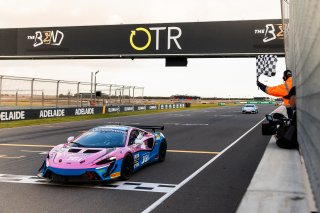 #25 - Method Motorsport - Tom Hayman - Marcos Flack - McLaren Artura GT4 l &copy; Race Project l Daniel Kalisz l GT4 Australia | GT4 Australia