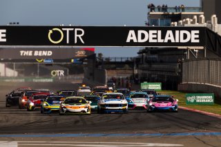 The Bend, Race 1 Start l © Race Project l Daniel Kalisz l GT4 Australia | GT4 Australia