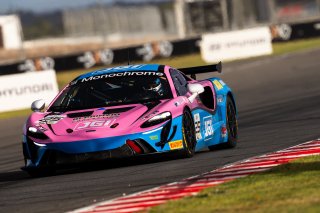 #25 - Method Motorsport - Tom Hayman - Marcos Flack - McLaren Artura GT4 l © Race Project l Daniel Kalisz l GT4 Australia | GT4 Australia