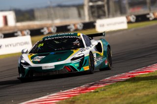 24 - Method Motorsport - Tom McLennan - Nathan Morcom - McLaren Artura GT4 l © Race Project l Daniel Kalisz l GT4 Australia | GT4 Australia