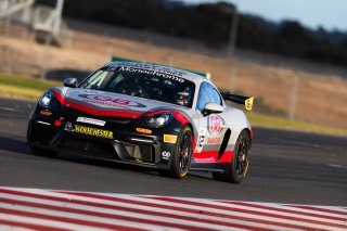 #12 - GB Galvanizing Racing - Vince Gucciardo - Porsche 718 Cayman MR CS l © Race Project l Daniel Kalisz l GT4 Australia | GT4 Australia