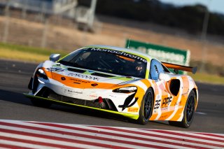 #26 - Zagame Autosport - Jason Yu - Josh Buchan - McLaren Artura GT4  l © Race Project l Daniel Kalisz l GT4 Australia | GT4 Australia