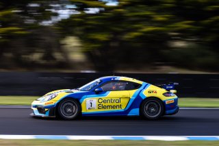 #1 - Method Motorsport - Shane Smollen - Lachlan Mineeff - Porsche 718 Cayman GT4 CS l © Race Project l Daniel Kalisz l GT4 Australia | GT4 Australia