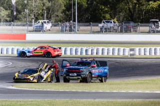 #75 - Tufflift Racing TSM - Zac Soutar - Glenn Nirwan - McLaren Artura GT4 l © Race Project l Daniel Kalisz | GT4 Australia