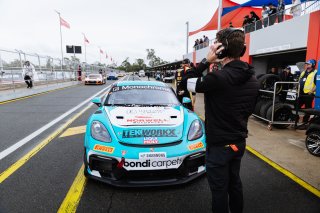 #210 – TekworkX Motorsport / ZW Racing – Nash Morris – Zoe Woods – Porsche 718 Cayman GT4 RS CS | © Race Project | Daniel Kalisz | © Race Project | Daniel Kalisz