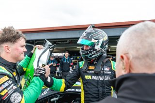 #25 – Method Motorsport – Chaz Mostert / Tom Hayman / Max Geoghegan – McLaren Artura GT4 | © Race Project | Daniel Kalisz | Daniel Kalisz
