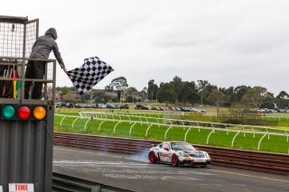 #777 – Method Motorsport – Chris Lillis / Nathan Callaghan – Porsche 718 Cayman GT4 RS CS | © Race Project | Daniel Kalisz | Daniel Kalisz