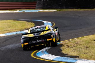 #75 – Tufflift Racing TSM – Zac Soutar / Glenn Nirwan – McLaren Artura GT4 | © Race Project | Daniel Kalisz | Daniel Kalisz