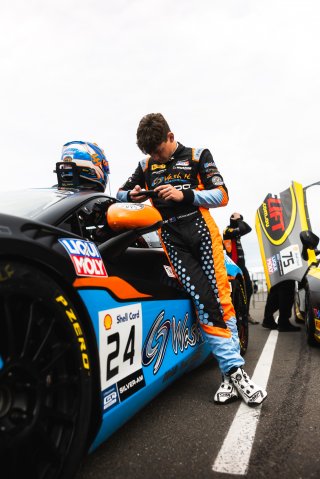 #24 – Method Motorsport – Loclan Hennock – McLaren Artura GT4 | © Race Project | Daniel Kalisz | Daniel Kalisz