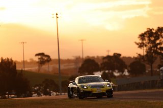 #18 - TekworkX Motorsport / TFH Racing - Josh Thomas - Diesel Thomas - Porsche 718 Cayman GT4 RS CS l © Jack Martin Photography l Jack Martin | GT4 Australia