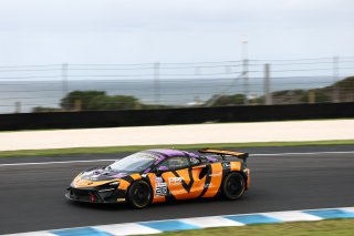 #26 - Zagame Autosport - Joshua Buchan - Jason Yu - McLaren Artura GT4 l © Race Project l Daniel Kalisz | GT4 Australia