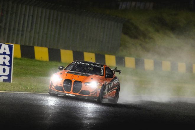 BMW sets the pace in twin wet qualifying sessions at Sydney Motorsport Park