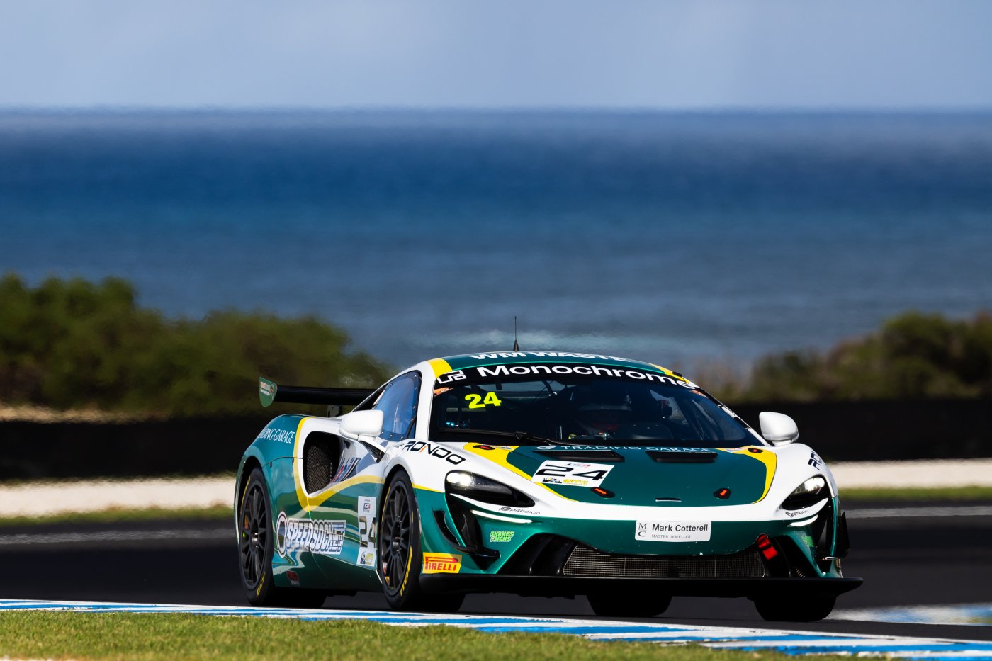 McLaren Artura GT4